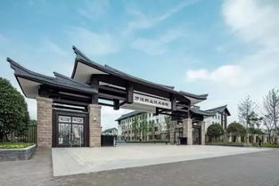 萬達年終獎盛況 金光閃閃引發熱議，濟南建筑設計院反應幾何？